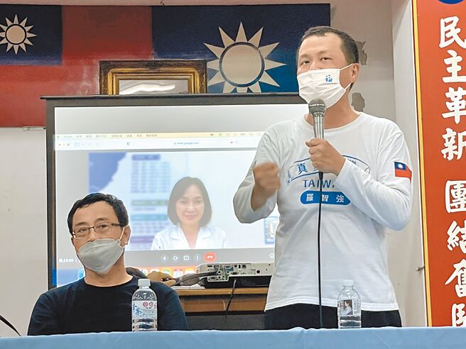 国民党前台北市议员罗智强23日晚间将南下高雄参加楠梓区议员提名介绍会，并为国民党高雄市长参选人柯智恩站台，并强调有特别准备「秘密计画」要协助柯志恩拉票。（洪浩轩摄）