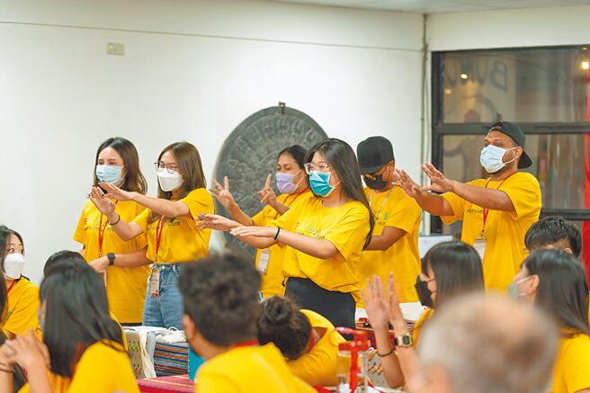 行政院原住民族委员会23日在台东办理南岛民族论坛青年国际事务人才培训。（行政院原住民族委员会提供／蔡旻妤台东传真）