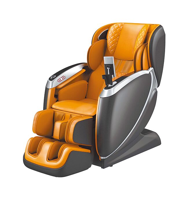 SOGO復興館FUJI AI-5D極智摩術椅，原價17萬8000元，特價12萬9800元。（SOGO提供）