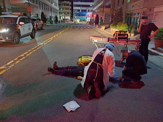 三重男是酒驾累犯！去年酒驾时驾照遭吊销，昨竟无照酒驾撞死保全，警方依公共危险致人于死罪将吴男送办，又依无照驾驶开罚2.4万元。(三重警分局提供)