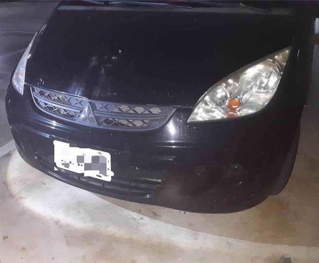 三重男是酒驾累犯！去年因酒驾时驾照遭吊销至2024年，他昨无照酒驾撞死保全后， 他竟先停好车才报警。(三重警分局提供)