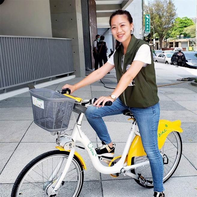 林智堅前辦公室副主任楊玲宜稍表示，收發信件本就是幕僚的基本工作，更直指對方刻意轉向操作，企圖混淆視聽。（楊玲宜提供／陳育賢新竹傳真）