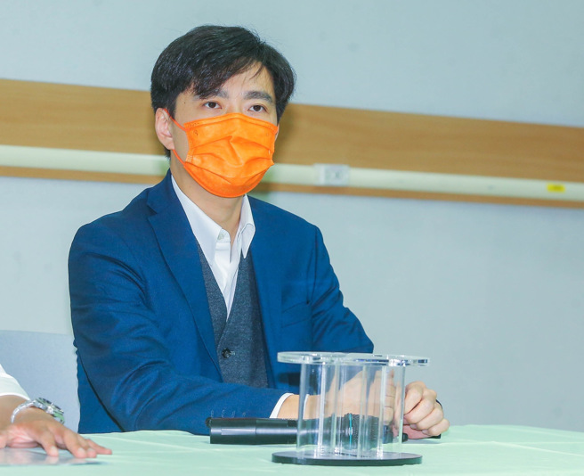 林志颖弟弟林志鑫说明哥哥病情。（粘耿豪摄）