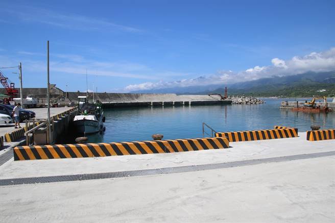 台东新港区渔会水产品加工厂及长滨渔港西码头25日落成启用。（台东县府提供／蔡旻妤台东传真）