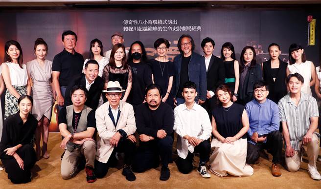 导演赖声川剧场作品《如梦之梦》，施展剧场魔法，演出长达8小时，今年12月将在台北重演。（陈怡诚摄）