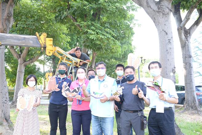 為期5天的嘉義市品牌科普盛事「科學168教育博覽會」今畫下句點，教育處長林立生到場感謝辛苦的工作人員。（嘉義市政府提供∕呂妍庭嘉義傳真）