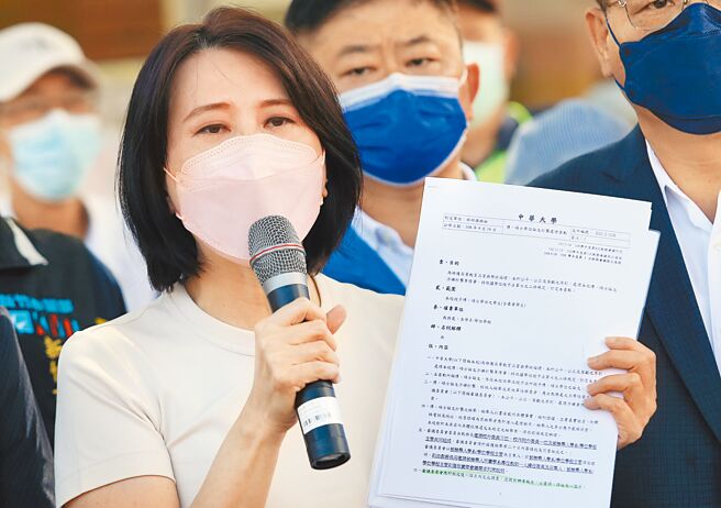 台北市议员王鸿薇指出，她要向台大检举余正煌涉及抄袭，迫余捍卫清誉别再背黑锅。（本报资料照片）