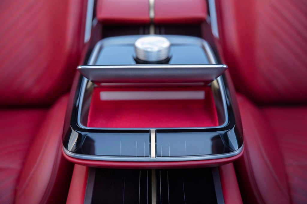 融入 50 年代手工車象徵，Cadillac Celestiq 豪華旗艦純電概念車亮相、預計 2024 年量產！ (圖/CarStuff)
