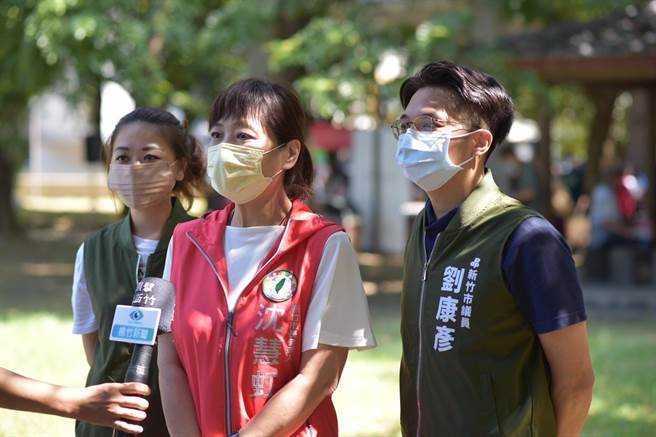 沈慧虹26日上午针对棒球场事件强调，面对问题，解决问题，我们没有推卸，也没有闪躲。（陈育贤摄）