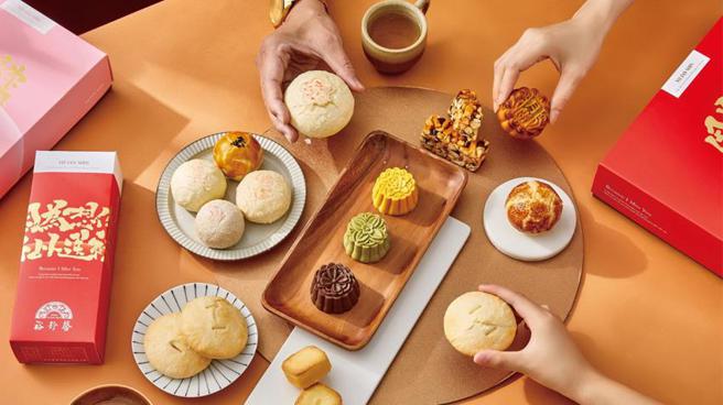 （裕珍馨中秋節以珍馨做工、堅持選料，獻上四大系列禮盒；主題禮盒、月餅禮盒、經典蛋黃酥禮盒，以及綠豆椪禮盒逾40種樣式。圖／裕珍馨提供）