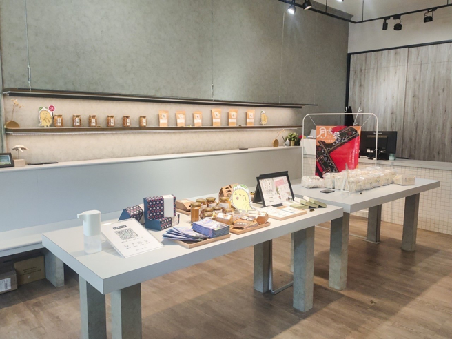 圖為左鎮農特產品展出。(照片/高科大提供)