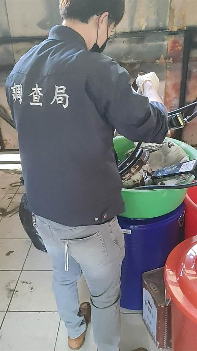 查获工厂内查获制毒器具、安非他命1.15公斤、半成品9.6公斤。（翻摄照片／崔正纲高雄传真）