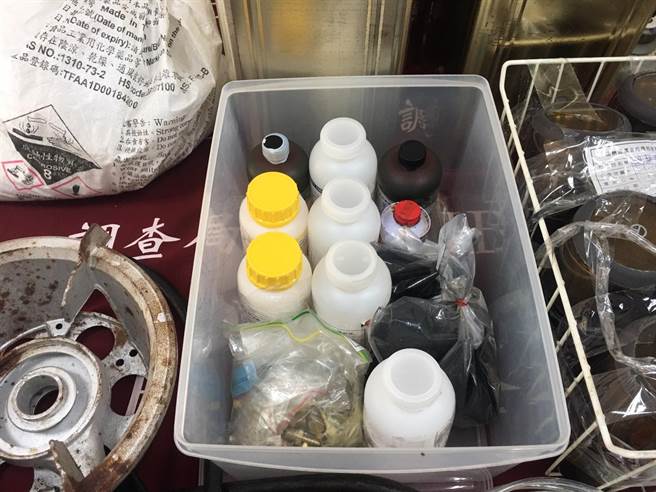 制毒用酸性溶液。（崔正纲摄）