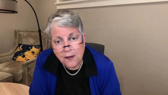 美国前国土安全部长纳波里塔诺(取自凯达格兰论坛)