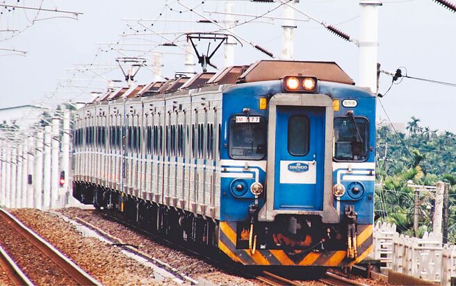 台鐵表示，受平交道事故影響，林內站至斗六站列車皆有延誤。（示意圖／報系資料照）