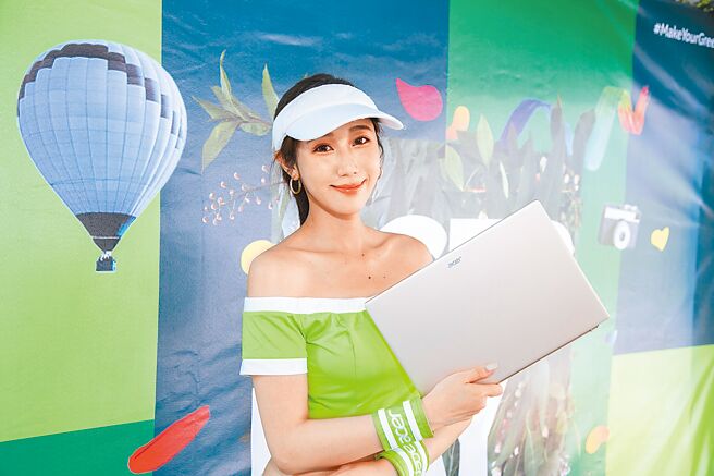 宏碁全新首款Swift 3 OLED轻薄笔电，定价4万4900元，预计8月开卖。（宏碁提供）