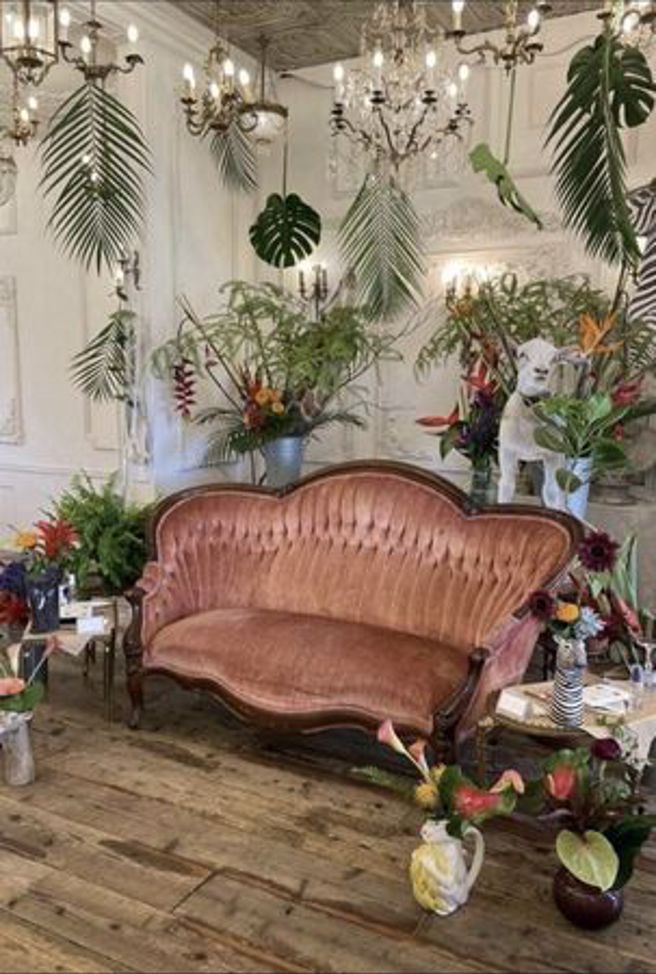 花藝師曾在網路上公開兩人婚禮時的現場布置。（圖／twitter）