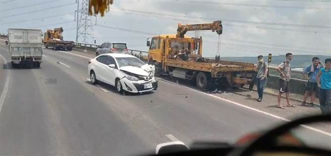 国道3号彰化系统，近午时分发生4车连环追撞。（彰化踢爆网提供／吴敏菁彰化传真）