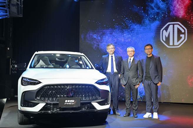 由左至右依序为MG Taiwan董事长钱经武、中华汽车总经理陈昭文、MG Taiwan总经理陈宗裕。（中华车提供）