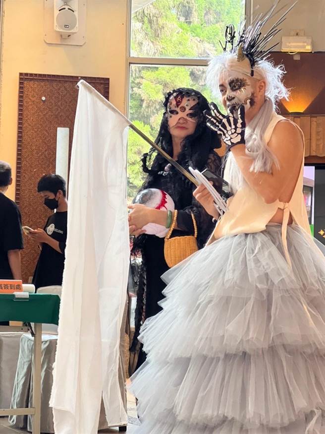 南投山妖夜行迎鬼月，建国科大展彩绘魔法。（林清镜提供／廖志晃南投传真）