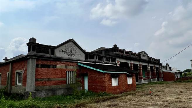 台南市后壁区「荔园衍派黄宅」传出求售，引发地方关注。（张毓翎摄）