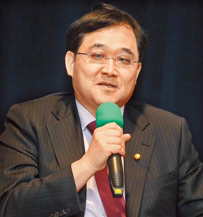 台灣醫務管理學會理事長、新光醫院副院長洪子仁。（范揚光攝）