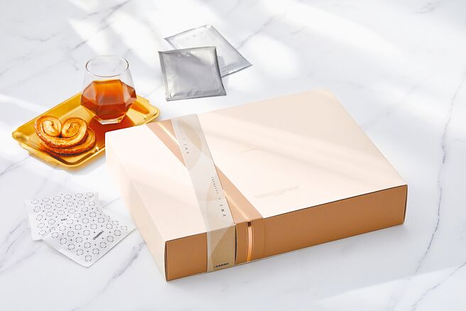 蝴蝶酥咖啡滤泡包礼盒，490元。（creammm.t提供）