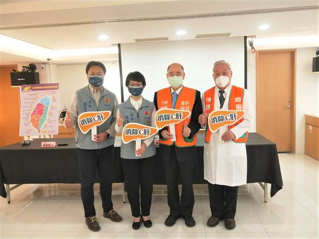 肝病防治学术基金会2019年起和苗栗县卫生局合作推动「苑里镇内区C肝微根除计画」，并优先选定石镇里和蕉埔里带头示范，宣示达成消除C肝目标。（王家瑜摄）