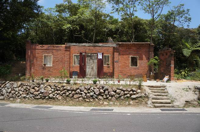 红砖房以全新姿态重新现身。（万里区公所提供）