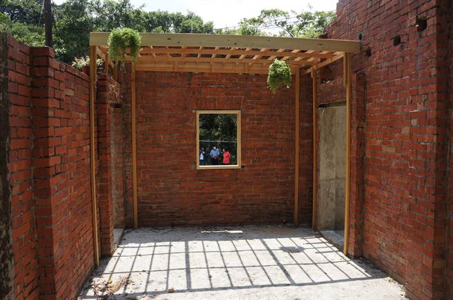 红砖房以全新姿态重新现身。（万里区公所提供）