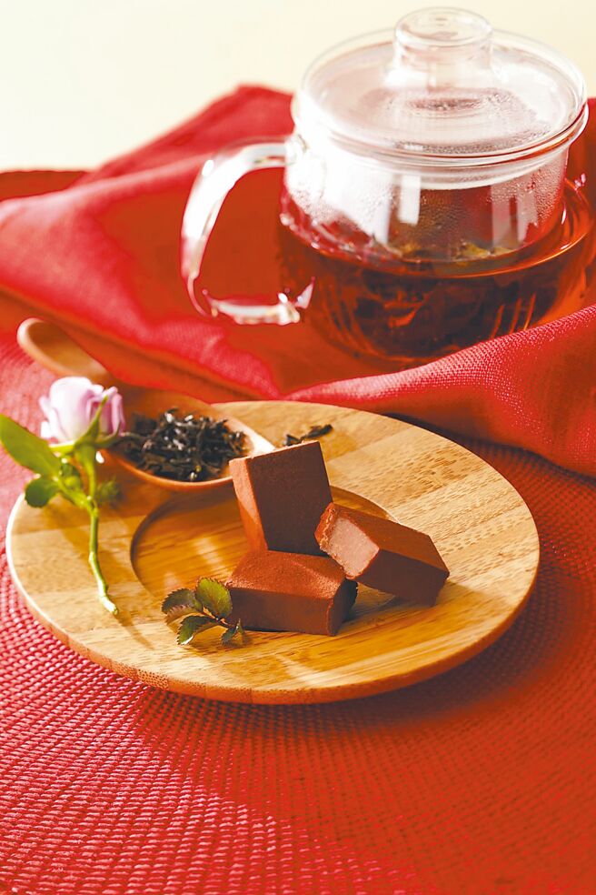 city’super  ROYCE’「大吉嶺紅茶生巧克力」單盒520元。（city’super提供）