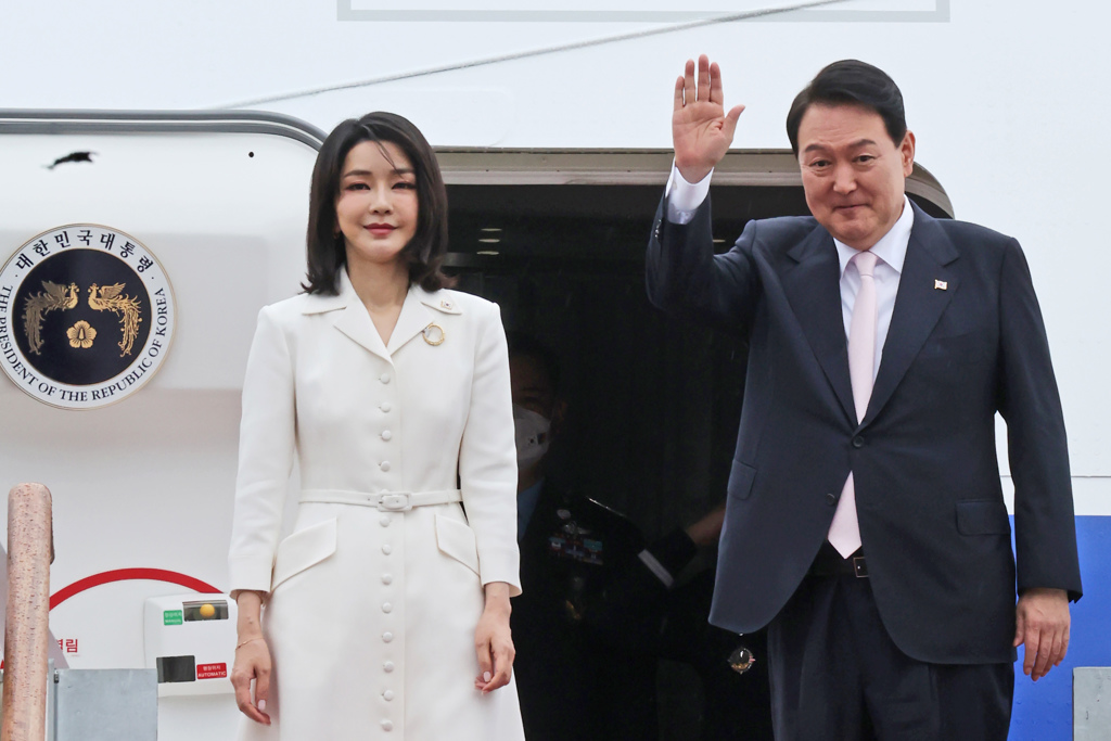 南韩总统尹钖悦自5月上任以来，外界对神似韩国明星的「第一夫人」金建希相当好奇。图/美联社(photo:ChinaTimes)