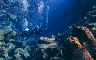 誰挖的？神秘怪洞藏2700公尺深海 科學家超困惑