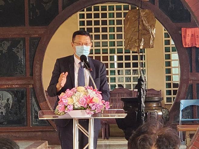 「蓉台道教文化云端交流活动」，缘起于两岸知名评论家介文汲偶然得知先祖介之推在云林县崙背乡「开山宫」被奉为神明，图为介文汲致词。（周丽兰摄）