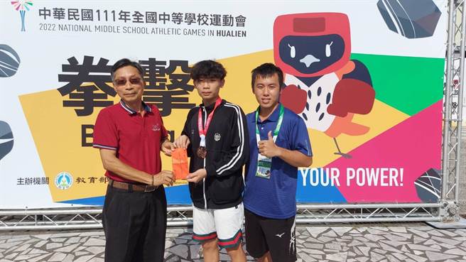 国立基隆高中陈昱辰只练拳击7个月，便在今年的全中运夺得铜牌。（国立基中提供／张志康基隆传真）