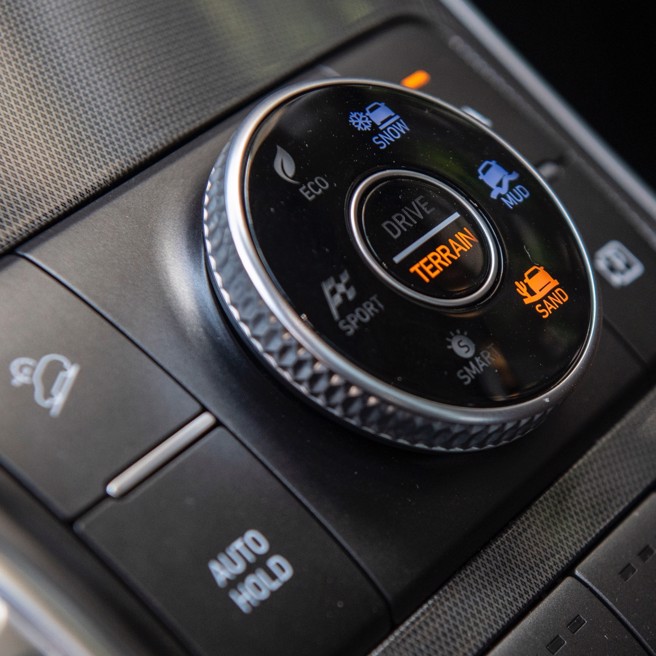 TERRAIN越野驾驭模式切换。（陈大任摄）