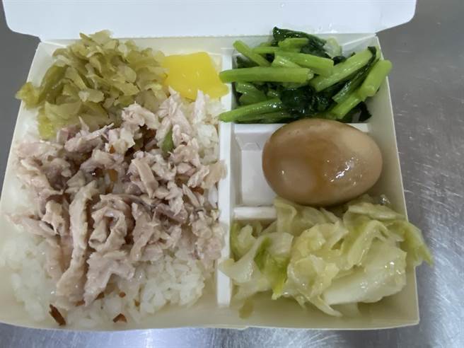 火鸡肉饭便当是国民美食，嘉义人的小确幸。（廖素慧摄）