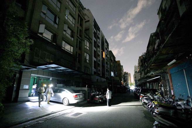 北市大同、萬華29日晚間又傳出大停電事故。(示意圖／資料照、黃世麒攝)