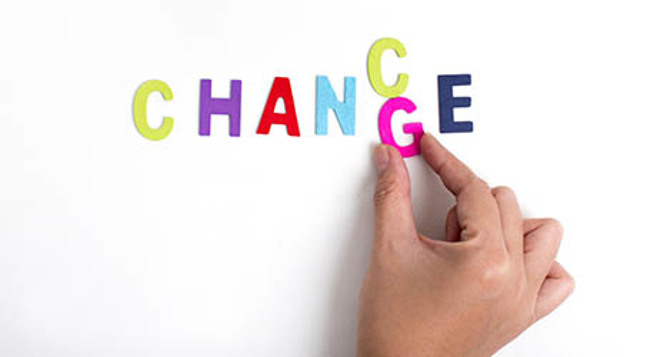 Airbnb執行長切斯基（Brian Chesky）鼓勵員工在喜歡的地方工作，而且這個選擇不會影響薪資。
（圖/ EMBA提供）