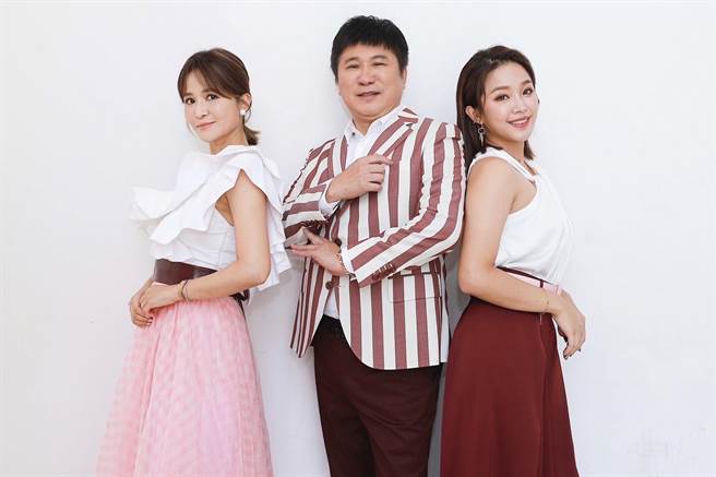 胡瓜携吴怡霈、赖慧如联手主持新节目。（民视提供）