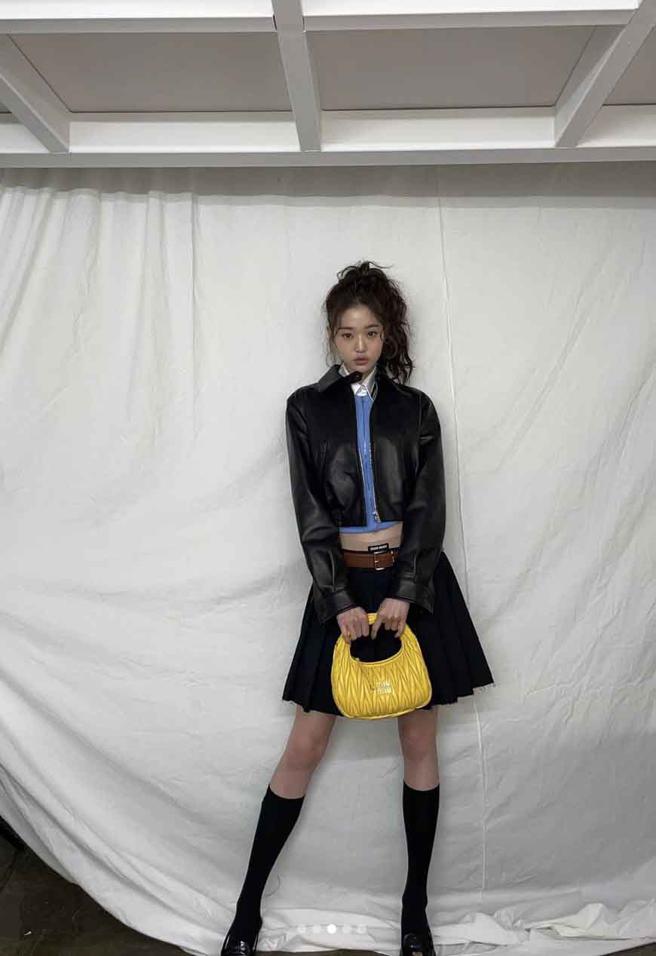 韩国女团IVE成员张员瑛，因精致的外貌深受时尚品牌喜爱。（摘自张员瑛IG）