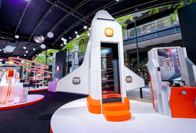 小米以星系探险为概念打造快闪店，象徵小米领先打造智慧家庭生态系，引领消费者探索科技的美好。（小米提供）
