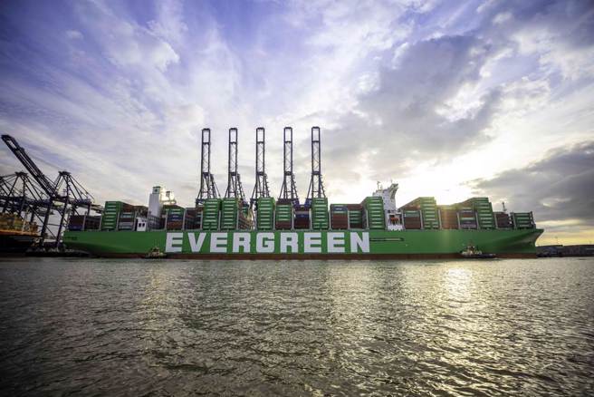 長榮貨櫃輪。（資料照）