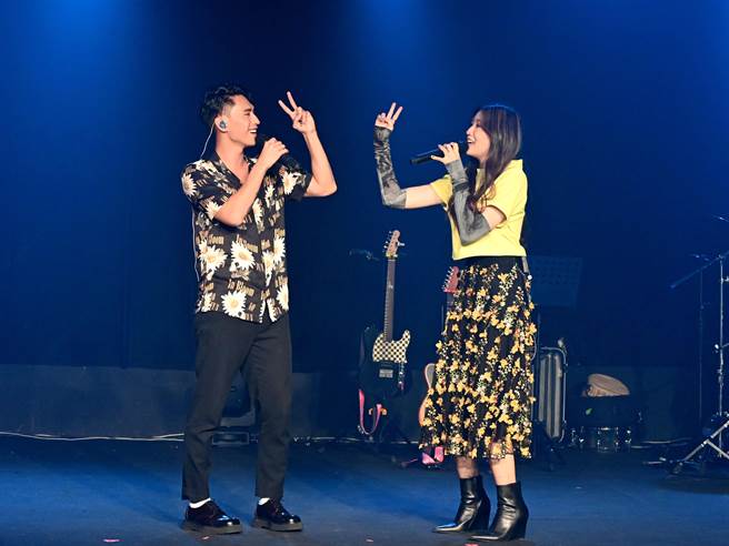 黃玠瑋29日舉辦演唱會，邀來柏霖擔任特別嘉賓對唱。（環球音樂提供）