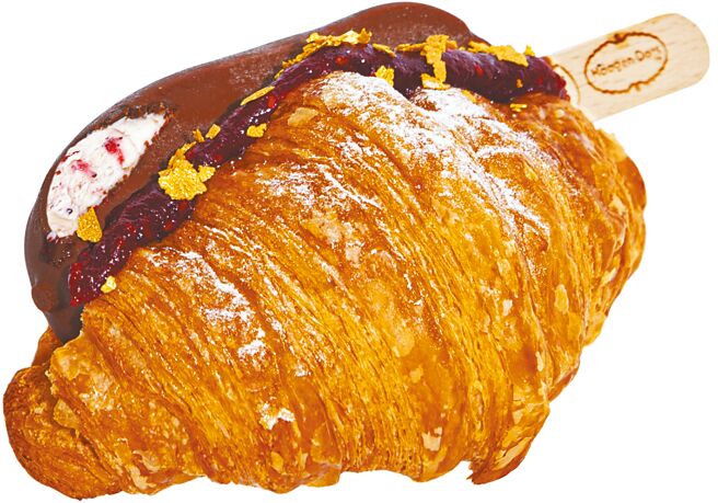 八月堂與冰淇淋品牌哈根達斯首度合作，推可頌加雪糕的甜品組合，於8月5日起限量販售，兩款新品為「莓好仲夏」（見圖）及「濃情巧酥」，售價129元，融合奶油酥香和雪糕香甜，層次豐富。（八月堂提供）