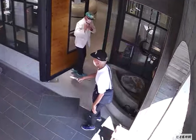 台中隨機砍人！好心藥師遭遊民割臉 民眾怒： 前一天才送他食物。(記者爆料網提供)