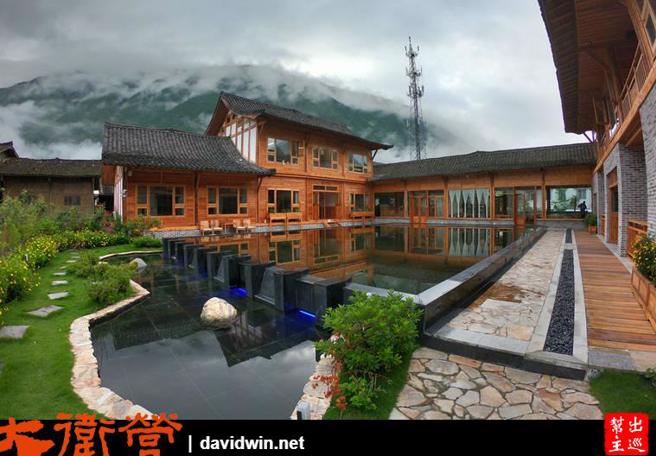 磨西古镇中的建筑坚持：古道别院。（作者提供）