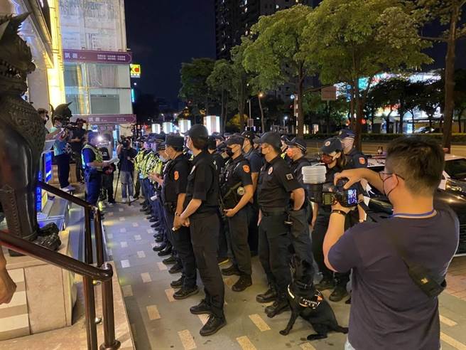 警政署規劃今晚實施全國擴大臨檢。(翻攝照片／林郁平台北傳真）