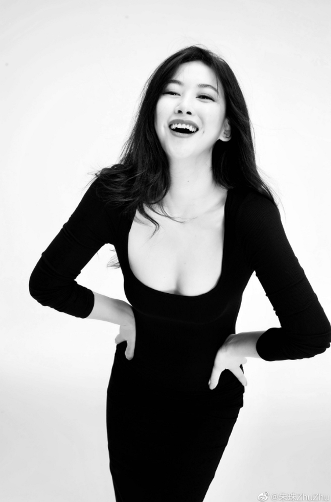 朱珠38歲近況照辣翻。(圖/ 摘自朱珠ZhuZhu微博)