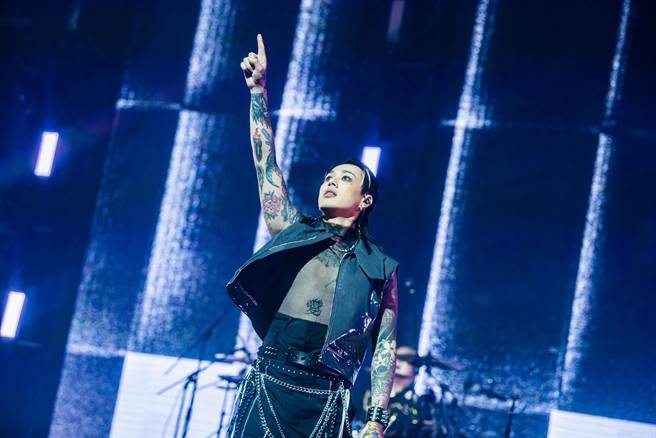 TRASH出道13年今晚首办大型演唱会。（华纳音乐提供）